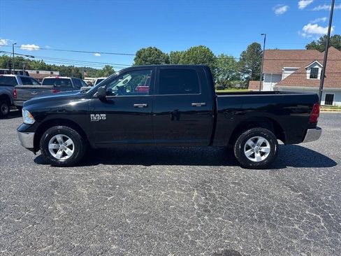 Used 2022 RAM 1500 Classic SLT w/ Protection Group AWD/4WD image 4