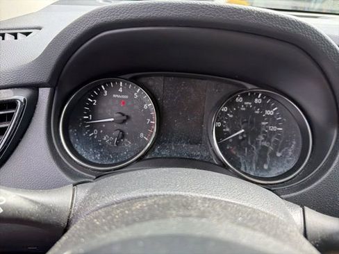 Used 2018 Nissan Rogue S image 24