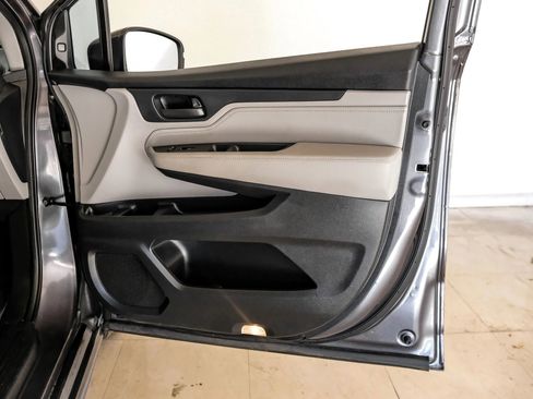 Used 2018 Honda Odyssey Touring image 42