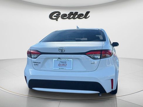 Used 2020 Toyota Corolla LE FWD image 6