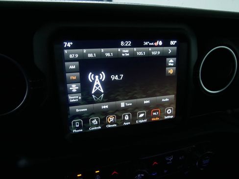 Used 2023 Jeep Wrangler Unlimited Sahara w/ Cold Weather Group AWD/4WD image 31