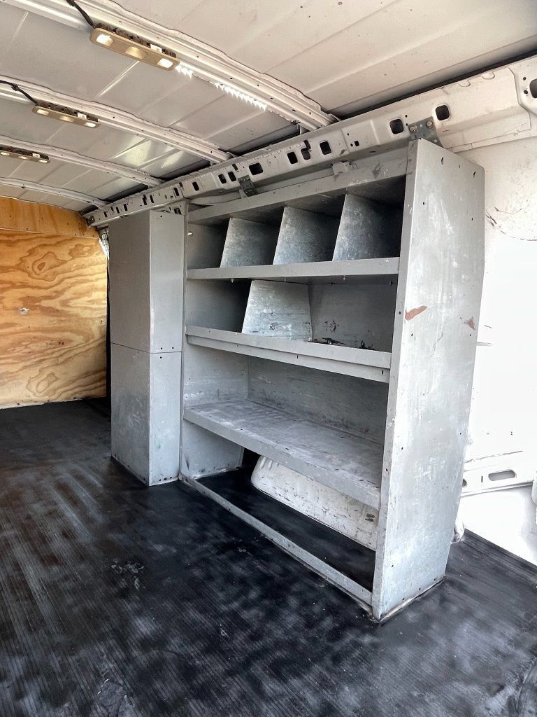 Used 2017 Chevrolet Express 2500 Extended RWD image 28