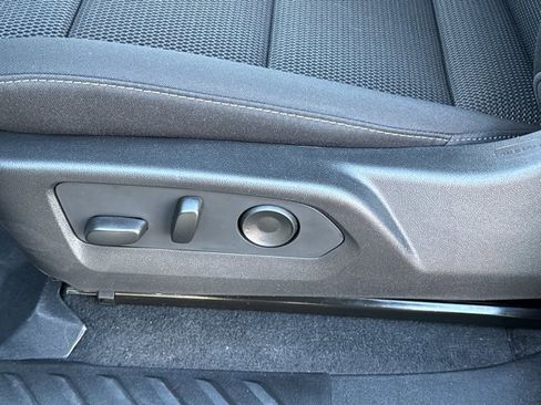 New 2026 GMC Canyon Elevation w/ Convenience Package image 17