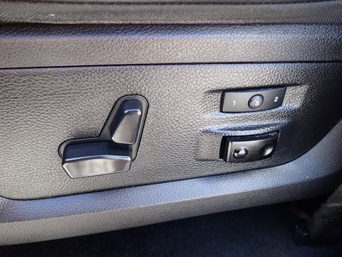Used 2016 RAM 1500 Laramie w/ Convenience Group AWD/4WD image 14