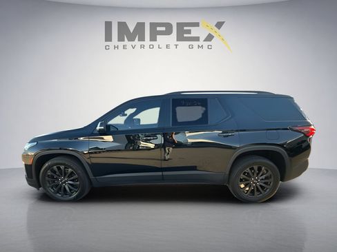 Used 2023 Chevrolet Traverse RS AWD/4WD image 2