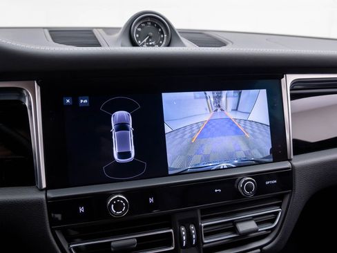 Used 2022 Porsche Macan S image 24