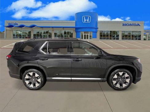 New 2026 Honda Pilot Touring image 8