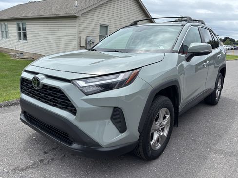 Used 2023 Toyota RAV4 XLE w/ Convenience Package AWD/4WD image 8