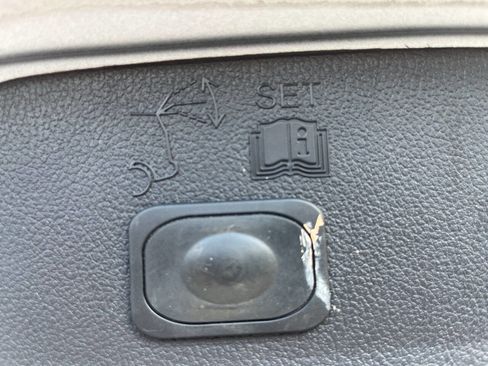 Used 2013 Ford Escape SEL image 37