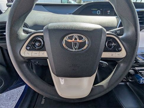 Used 2017 Toyota Prius Four image 31