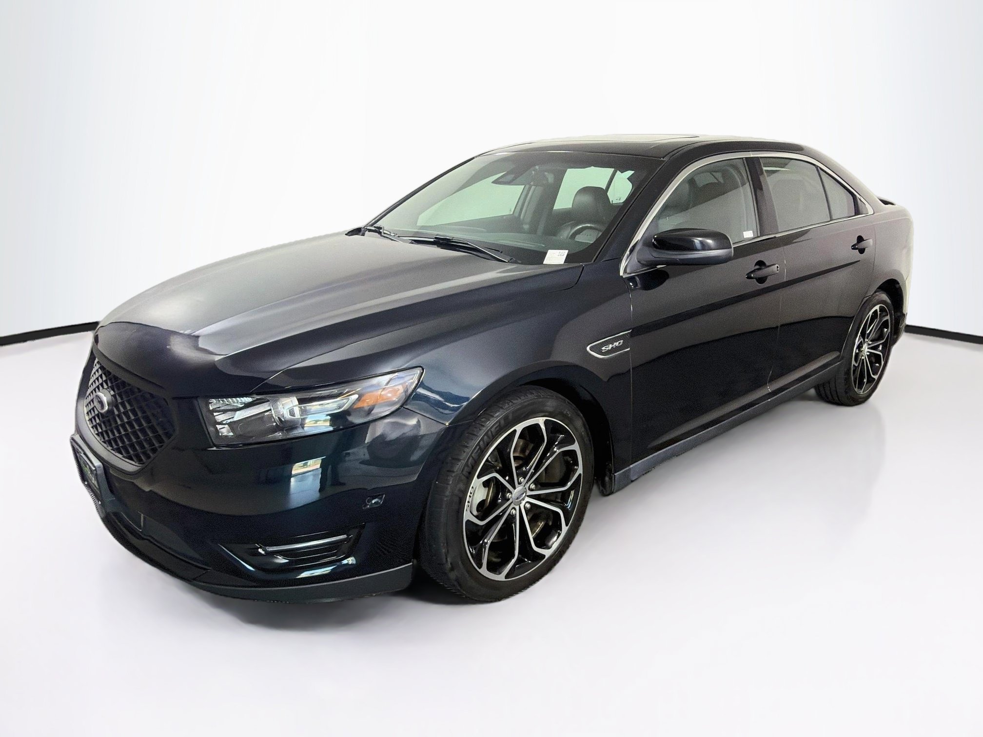 Used 2014 Ford Taurus SHO w/ Equipment Group 401A AWD/4WD image 3