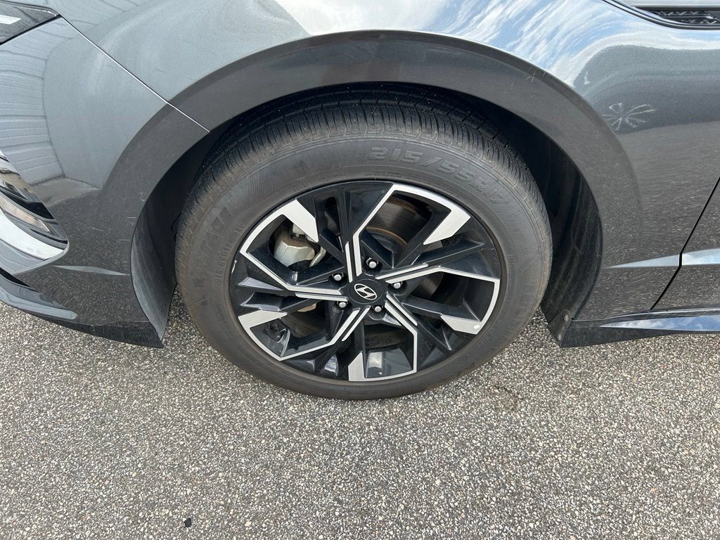 Used 2025 Hyundai Sonata SEL FWD image 5