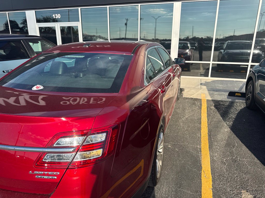 Used 2013 Ford Taurus Limited FWD image 3