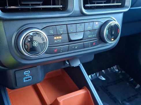 Certified 2024 Ford Maverick XLT w/ XLT Luxury Package image 16