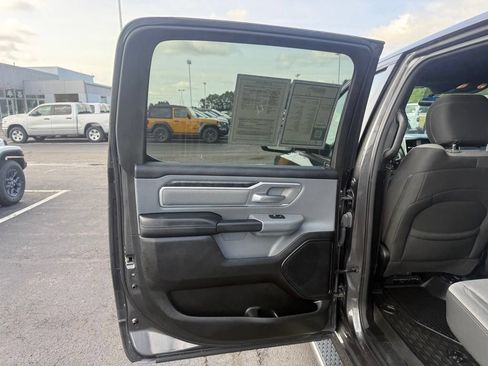 Used 2022 RAM 1500 Big Horn AWD/4WD image 34
