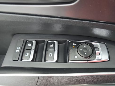 Used 2025 Kia Sorento S w/ Panoramic Sunroof Package image 28