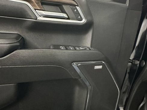 Used 2023 Chevrolet Silverado 1500 RST w/ Redline Edition AWD/4WD image 9