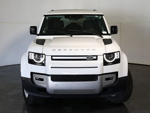 Used 2024 Land Rover Defender 110 S AWD/4WD image 9