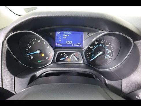 Used 2014 Ford Focus SE FWD image 23