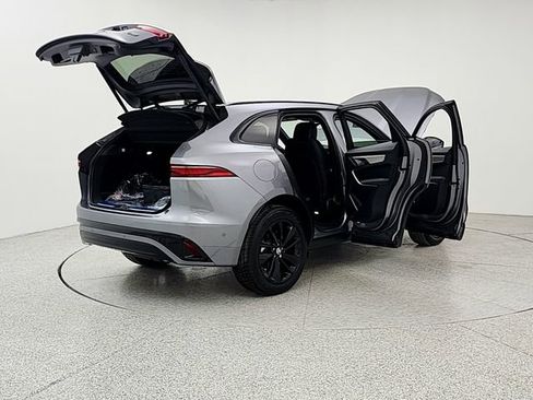 New 2026 Jaguar F-PACE R-Dynamic S image 11
