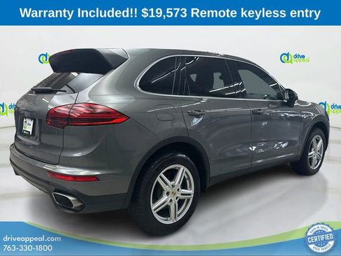 Used 2016 Porsche Cayenne AWD/4WD image 5