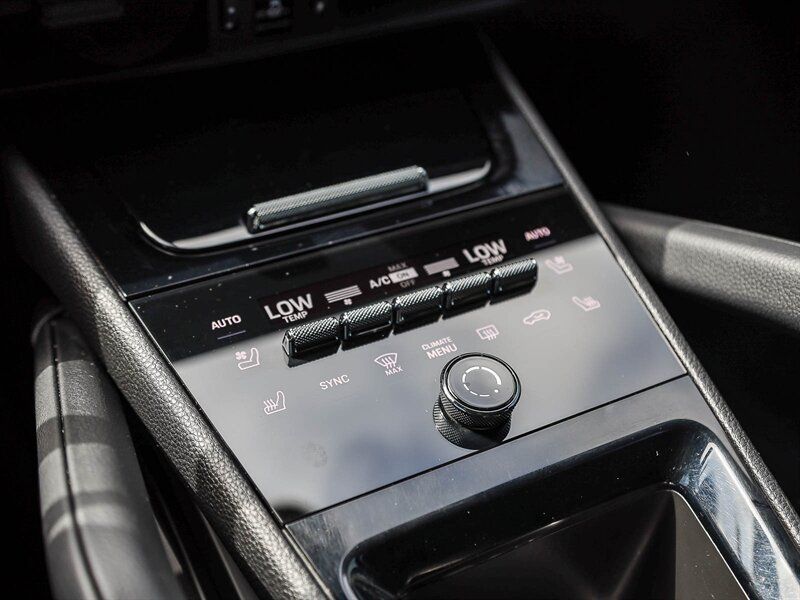 Used 2024 Porsche Cayenne AWD/4WD image 28