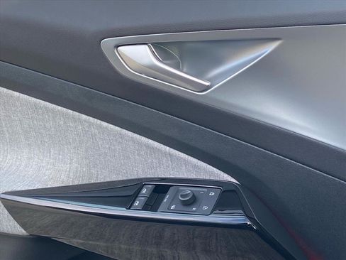 Certified 2023 Volkswagen ID.4 Pro image 17