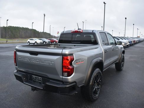 Used 2024 Chevrolet Colorado Trail Boss w/ Technology Package image 3