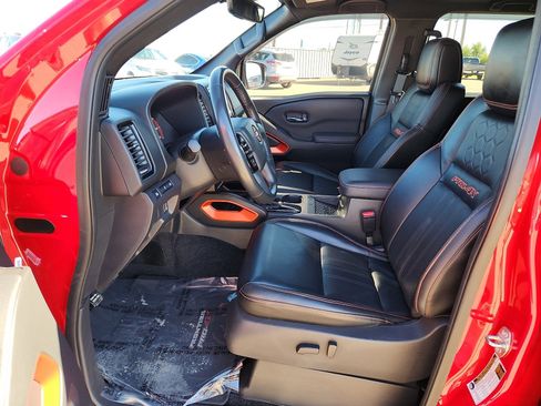 Used 2023 Nissan Frontier PRO-4X w/ Pro-4X Premium Package image 12