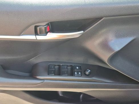 Used 2024 Toyota Camry SE FWD image 17
