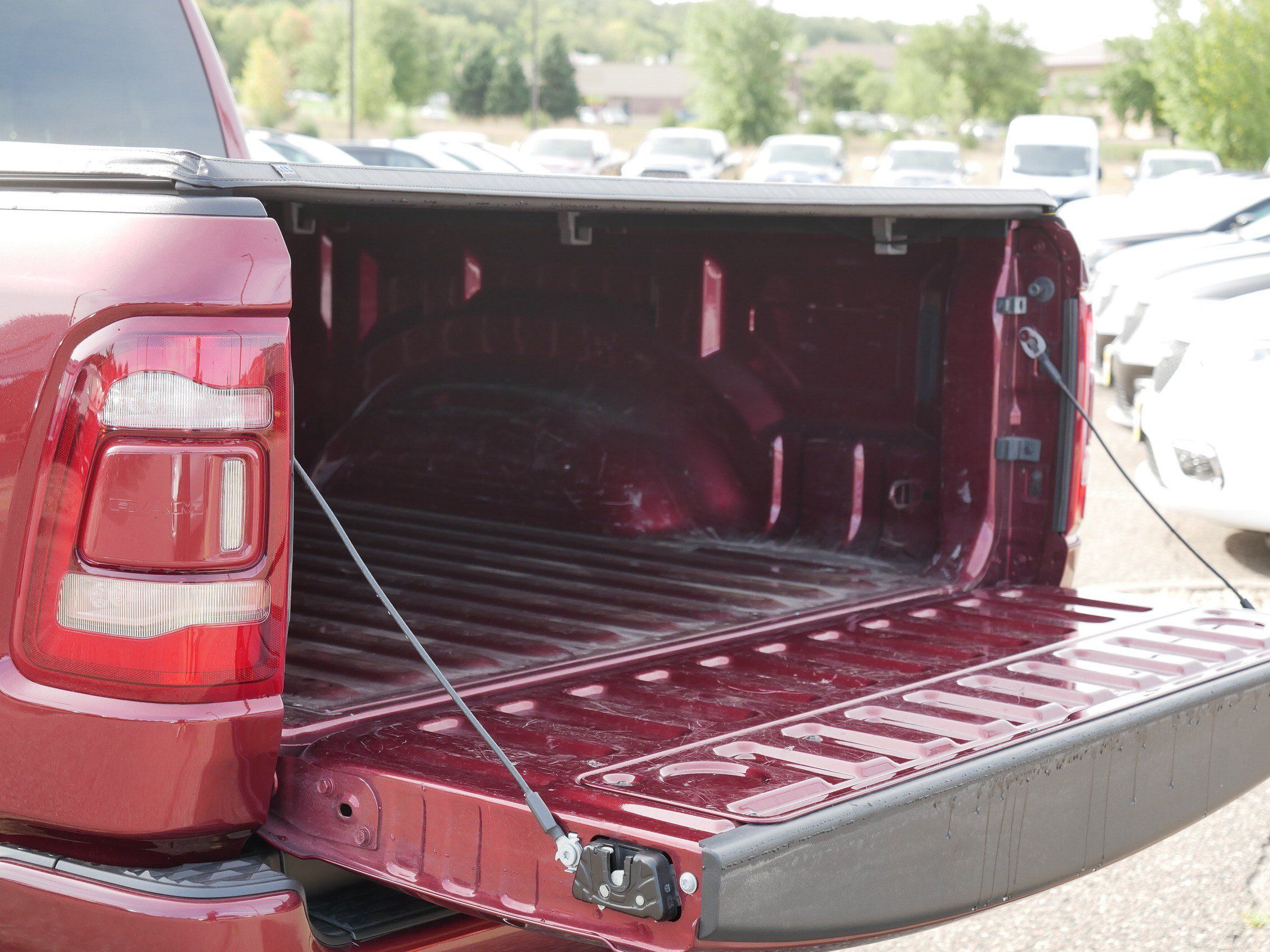 Used 2023 RAM 1500 Laramie AWD/4WD image 18