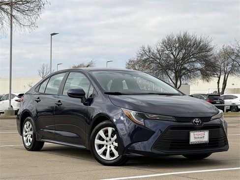Certified 2025 Toyota Corolla LE image 2