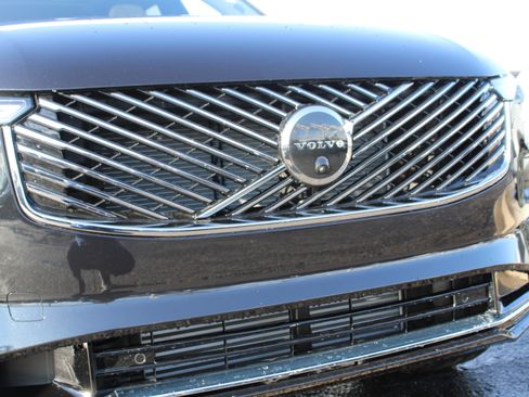 New 2026 Volvo XC90 T8 Plus w/ Protection Package Premier image 64