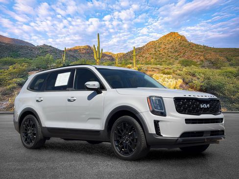 Used 2022 Kia Telluride EX w/ EX Premium Package AWD/4WD image 2
