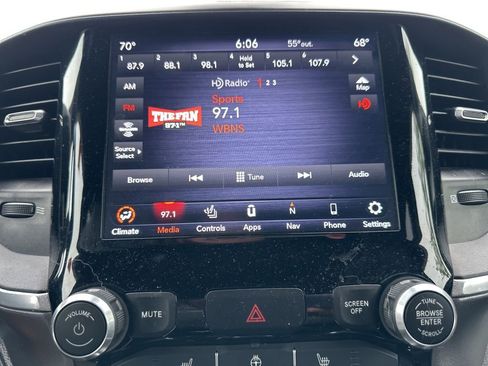 Used 2021 RAM 1500 Big Horn image 22