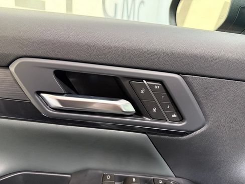 New 2026 GMC Terrain AT4 w/ Convenience Package III AWD/4WD image 9