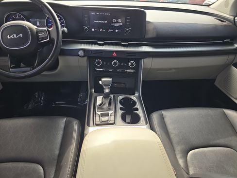 Certified 2023 Kia Carnival LX FWD image 14