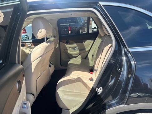 Used 2022 Mercedes-Benz GLC 300 4MATIC image 31