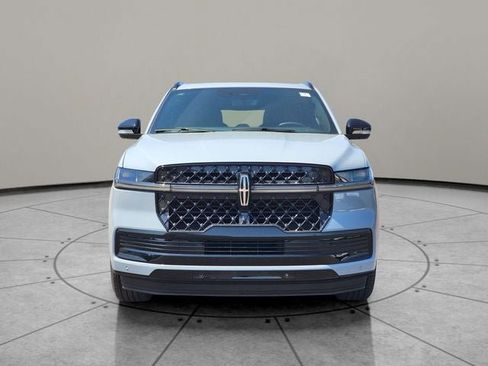 New 2026 Lincoln Navigator Reserve AWD/4WD image 15