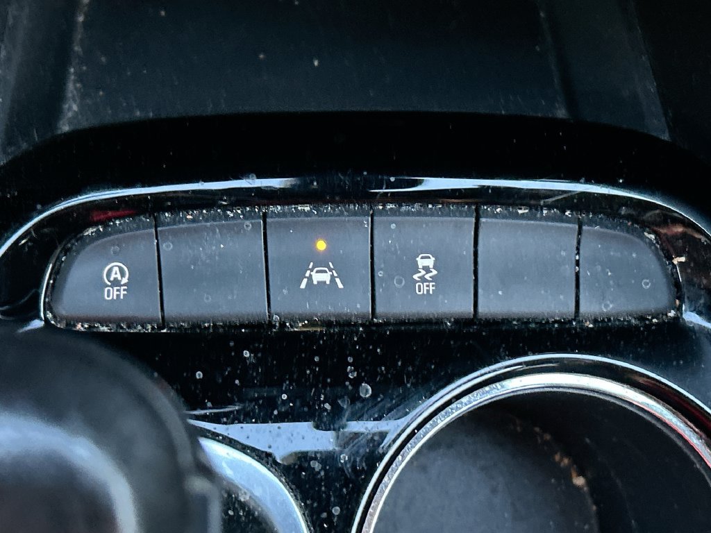 Used 2023 Buick Encore GX Preferred FWD image 30