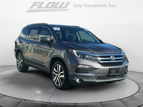 Used 2017 Honda Pilot Touring image 1
