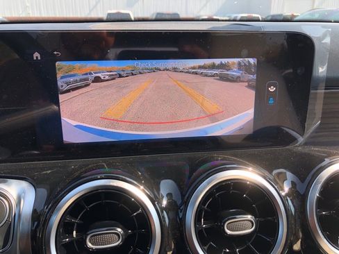 New 2026 Mercedes-Benz GLB 250 4MATIC image 25