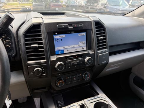 Used 2018 Ford F150 XL w/ Equipment Group 101A Mid AWD/4WD image 19