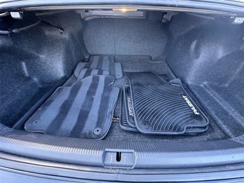 Used 2018 Volkswagen Passat 2.0T SE image 30