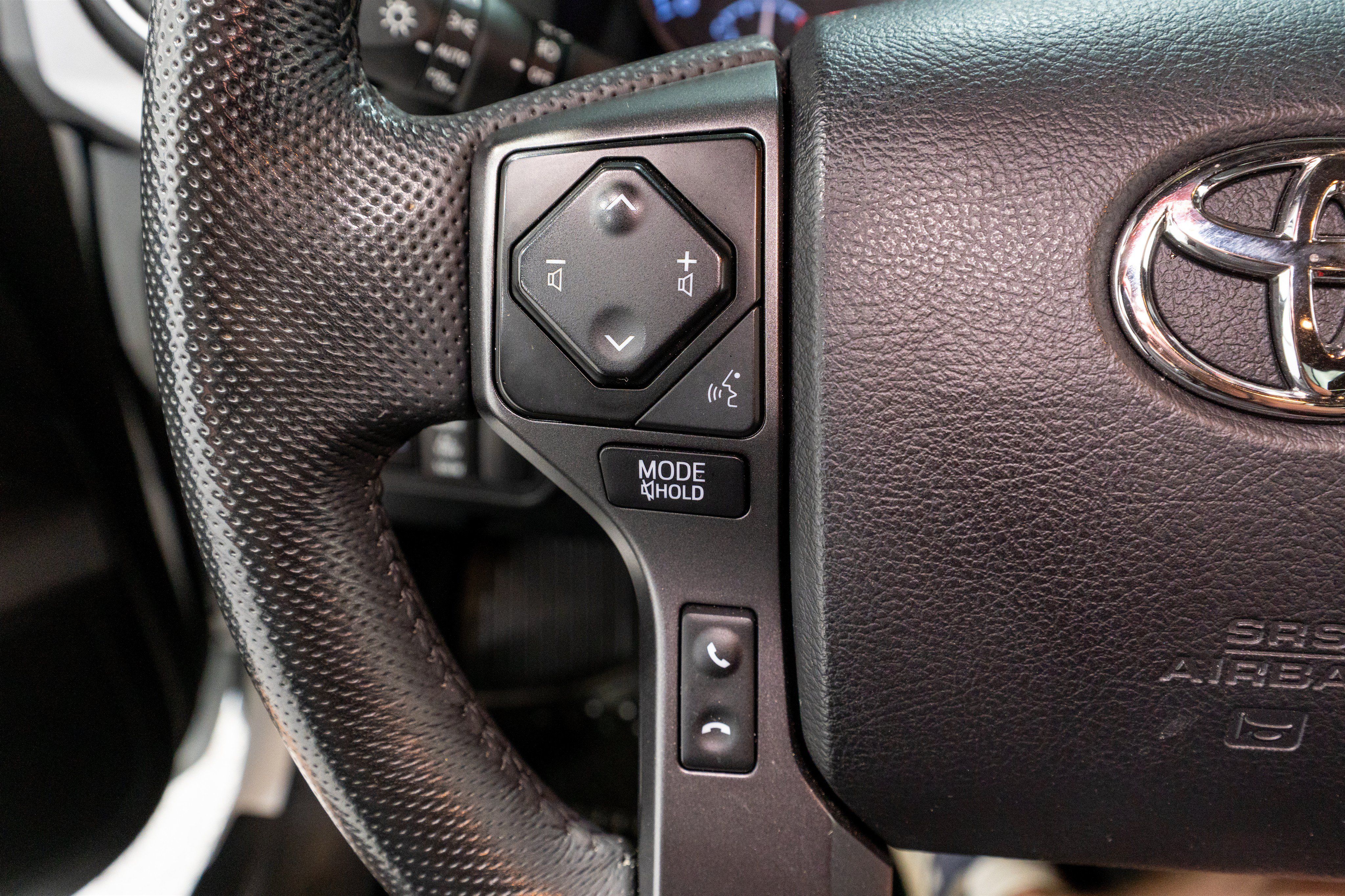 Used 2022 Toyota Tacoma TRD Sport w/ Black Out Package (TMS) AWD/4WD image 29