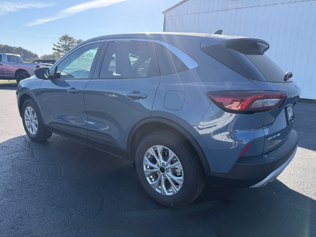 Used 2024 Ford Escape Active w/ Tech Pack #1 AWD/4WD image 7