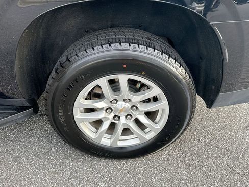 Certified 2024 Chevrolet Suburban LT image 8