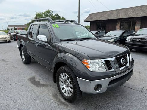 Used 2012 Nissan Frontier SL AWD/4WD image 2