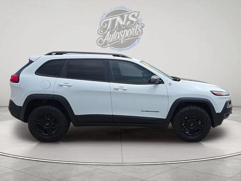 Used 2014 Jeep Cherokee Trailhawk w/ Technology Group AWD/4WD image 4