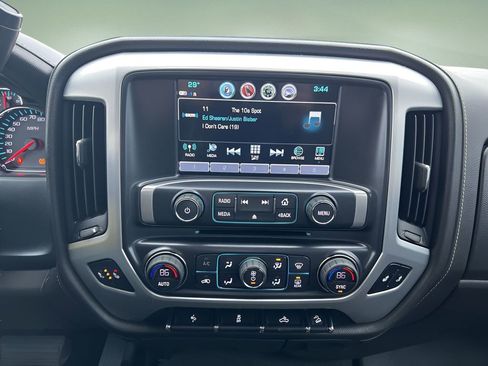 Used 2018 GMC Sierra 1500 SLT w/ SLT Premium Package image 13